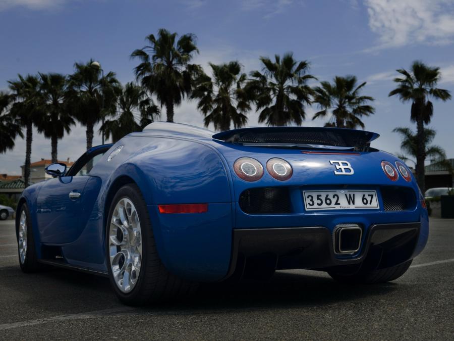  Bugatti Veyron 16.4 Grand Sport 2009 года  (фото 17 из 96)